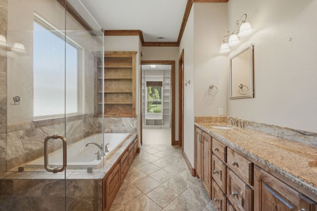 1822 Stonehaven Court, Tyler, TX 75703