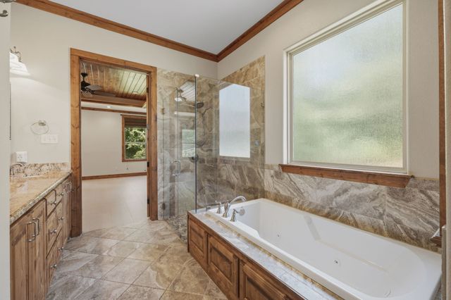 1822 Stonehaven Court, Tyler, TX 75703