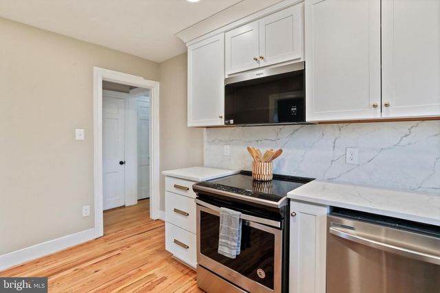 8013 MAIN STREET, Middletown, VA 22645