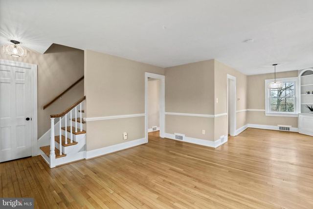 8013 MAIN STREET, Middletown, VA 22645