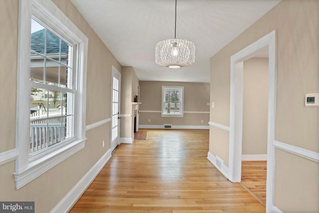8013 MAIN STREET, Middletown, VA 22645