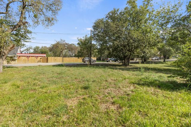 117 Lamar Street, Terrell, TX 75160