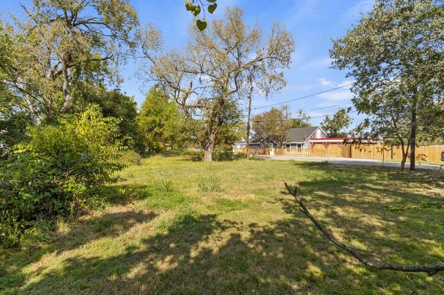 117 Lamar Street, Terrell, TX 75160