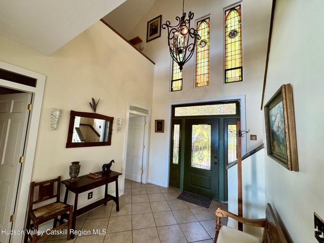 54 Deak Lane, Saugerties, NY 12477