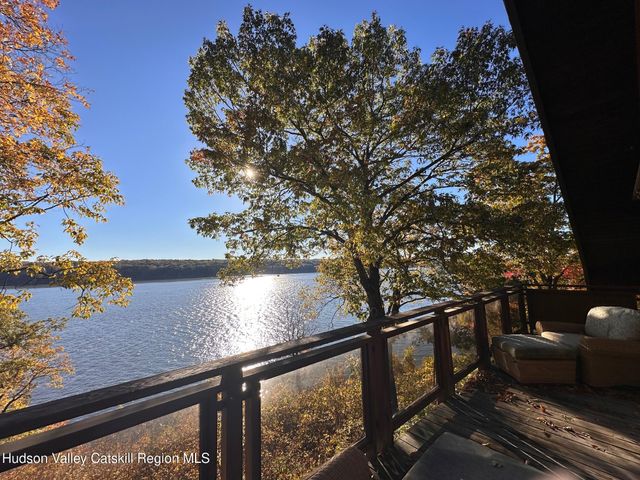 54 Deak Lane, Saugerties, NY 12477