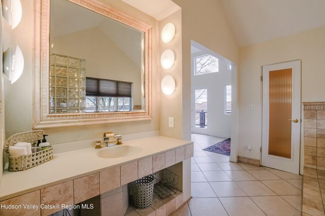 54 Deak Lane, Saugerties, NY 12477