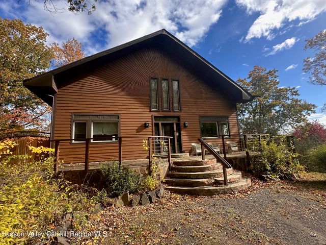 54 Deak Lane, Saugerties, NY 12477