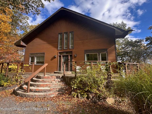 54 Deak Lane, Saugerties, NY 12477