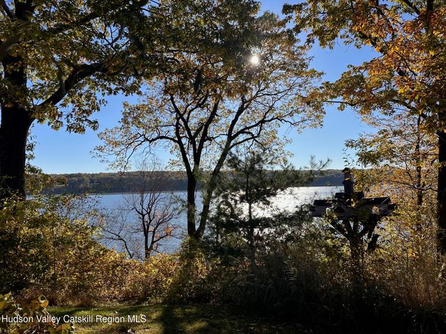 54 Deak Lane, Saugerties, NY 12477