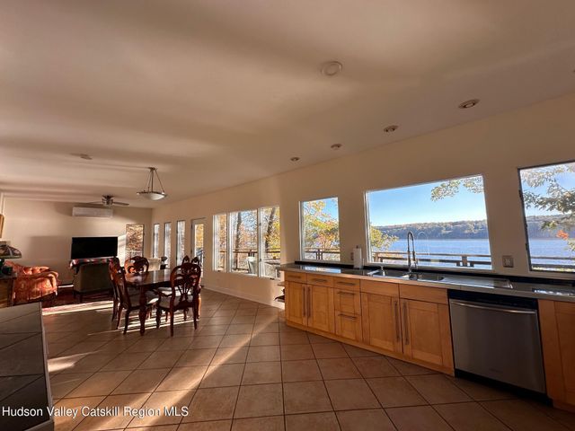 54 Deak Lane, Saugerties, NY 12477