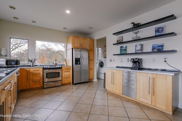 54 Deak Lane, Saugerties, NY 12477