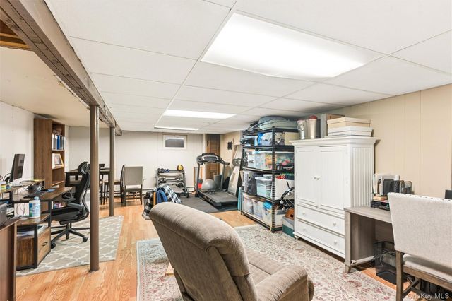 23 Ravenwood Drive, Kings Park, NY 11754