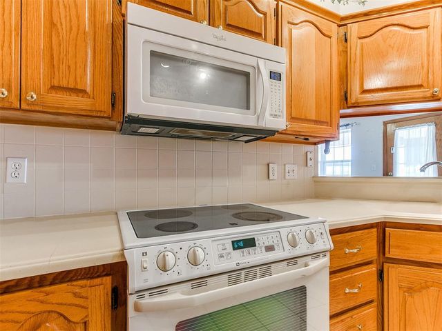 500 SE 24th Street, Newcastle, OK 73065