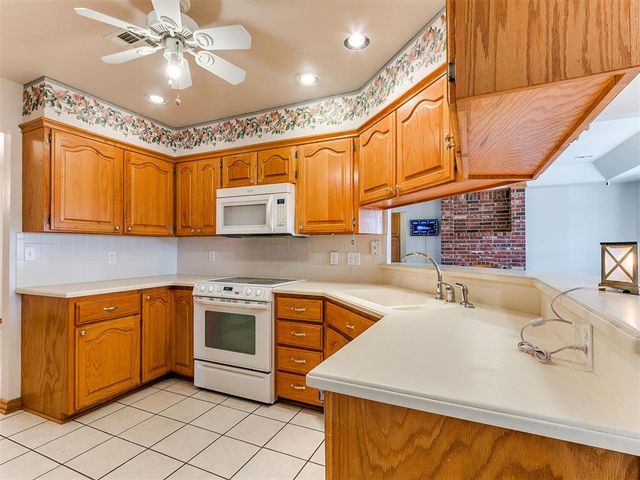 500 SE 24th Street, Newcastle, OK 73065
