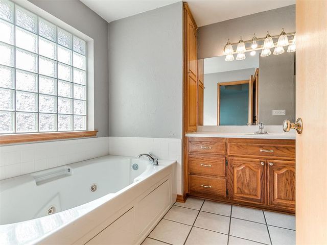 500 SE 24th Street, Newcastle, OK 73065