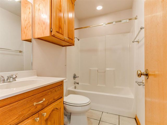 500 SE 24th Street, Newcastle, OK 73065