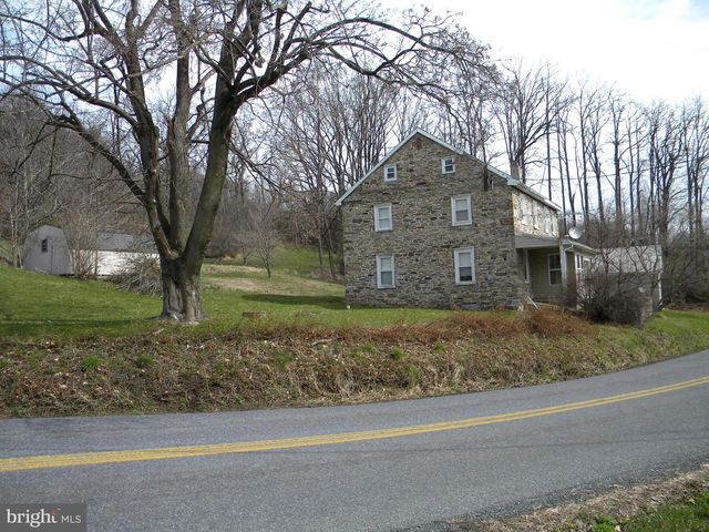 405 OYSTERDALE RD, Boyertown, PA 19512