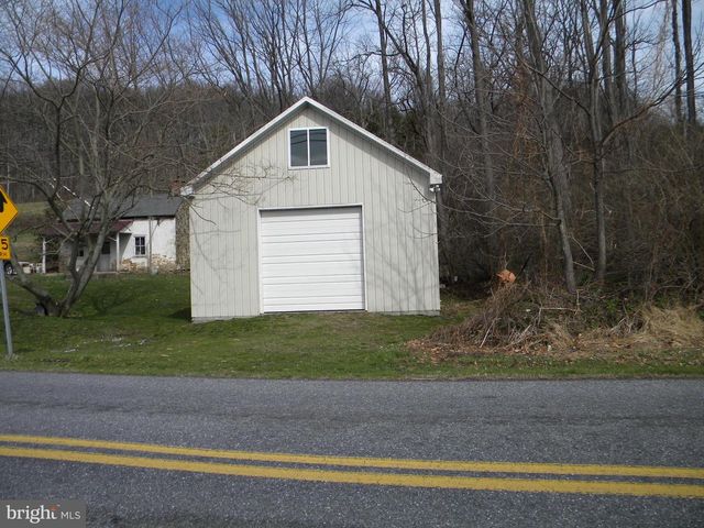 405 OYSTERDALE RD, Boyertown, PA 19512