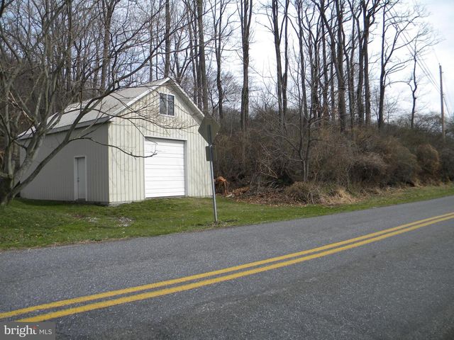 405 OYSTERDALE RD, Boyertown, PA 19512