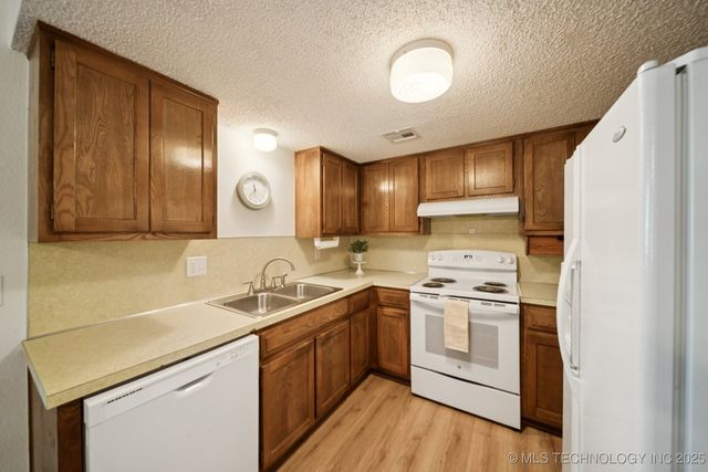 1201 S 110th East Avenue 1A, Tulsa, OK 74128