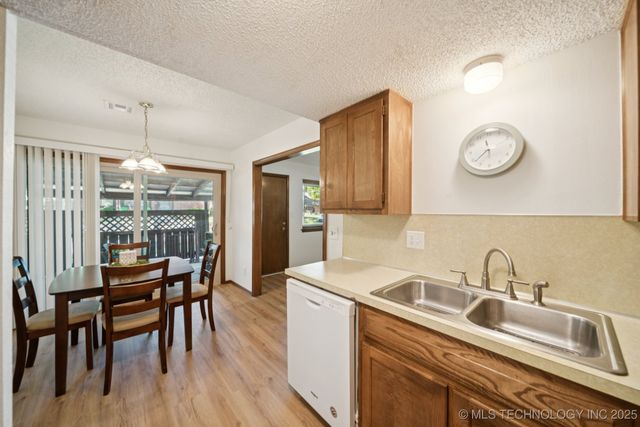 1201 S 110th East Avenue 1A, Tulsa, OK 74128