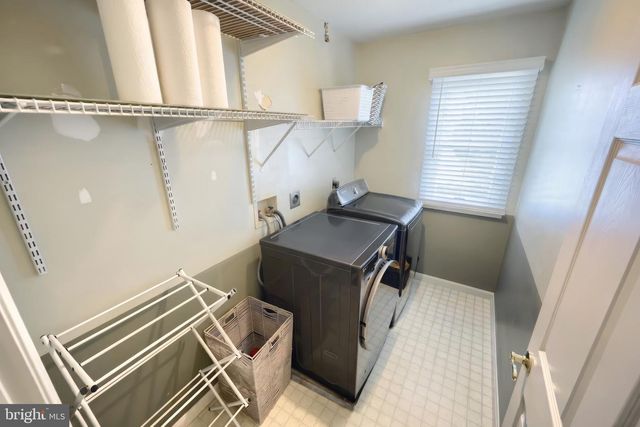 2 WHEATON DR, Littlestown, PA 17340
