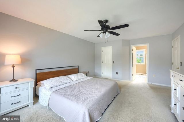 2 WHEATON DR, Littlestown, PA 17340