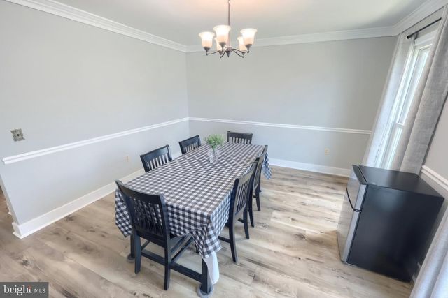 2 WHEATON DR, Littlestown, PA 17340