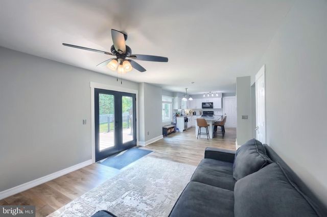 2 WHEATON DR, Littlestown, PA 17340