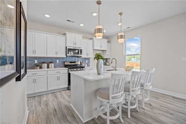 MM Hawthorne, Suffolk, VA 23434