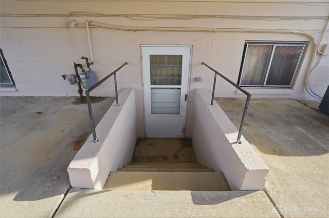 419 Falcon Drive, New Carlisle, OH 45344