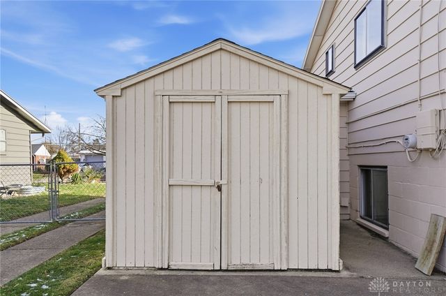 419 Falcon Drive, New Carlisle, OH 45344