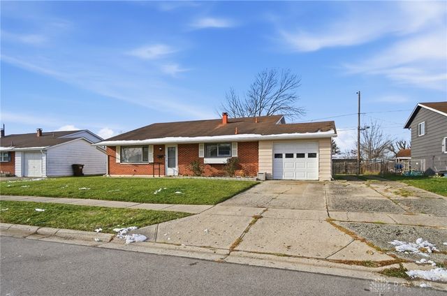 419 Falcon Drive, New Carlisle, OH 45344