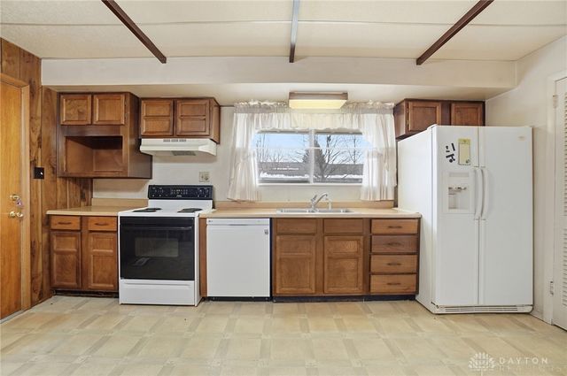 419 Falcon Drive, New Carlisle, OH 45344