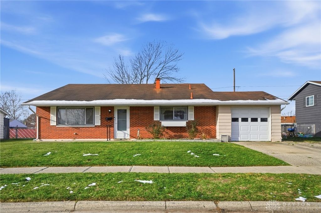 419 Falcon Drive, New Carlisle, OH 45344