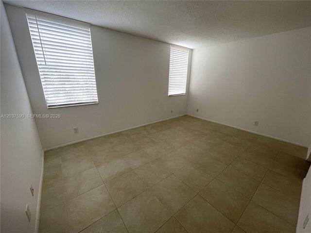 9531 Seagrape Dr 305, Davie, FL 33324