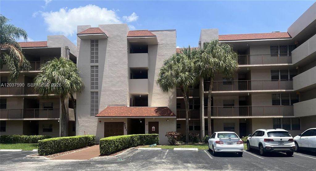 9531 Seagrape Dr 305, Davie, FL 33324