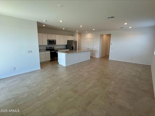 37533 W San Clemente Street, Maricopa, AZ 85138