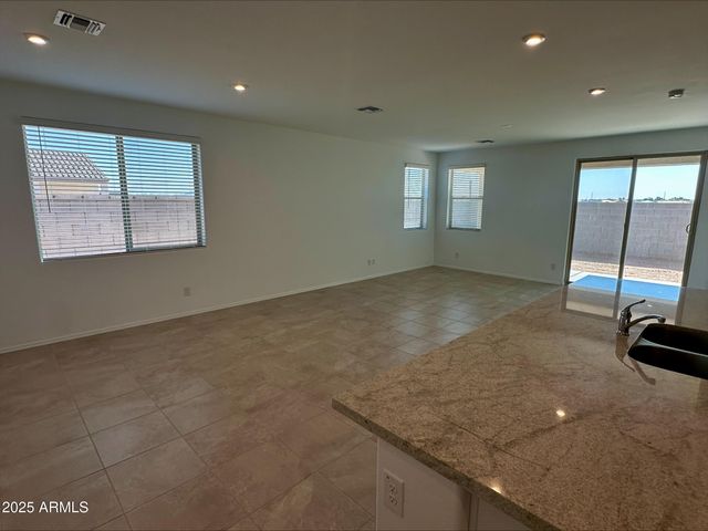 37533 W San Clemente Street, Maricopa, AZ 85138