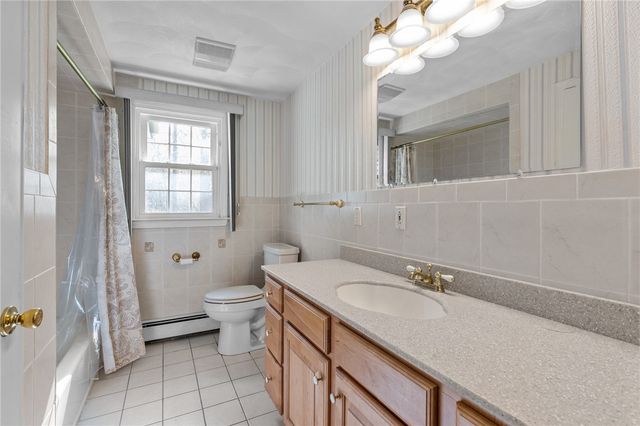8 Joyce Drive, North Providence, RI 02911