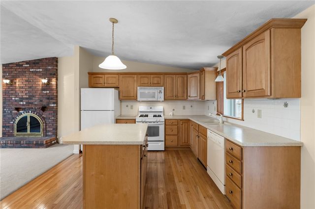 8 Joyce Drive, North Providence, RI 02911