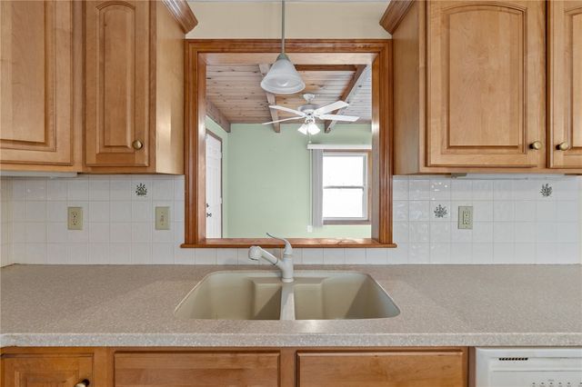 8 Joyce Drive, North Providence, RI 02911