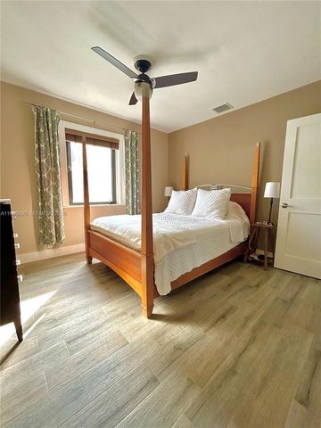 1175 NE 131st St, North Miami, FL 33161