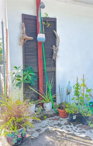 1175 NE 131st St, North Miami, FL 33161