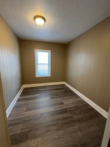 8 Camp St 1, Worcester, MA 01603