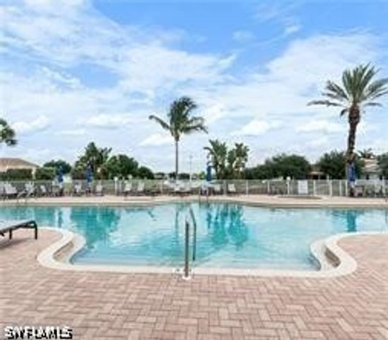 1437 Weeping Willow CT, Cape Coral, FL 33909