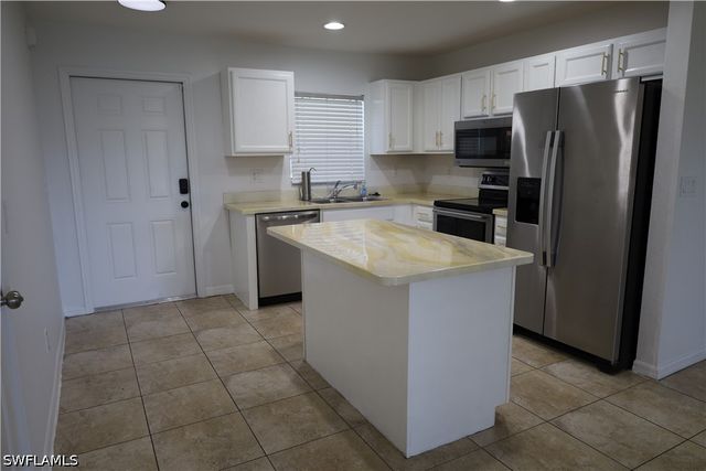 5172 Leeds RD, Fort Myers, FL 33907