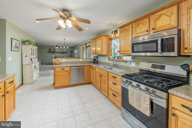 563 CROW POND RD, Pittsgrove, NJ 08318