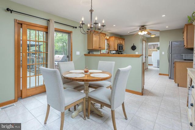 563 CROW POND RD, Pittsgrove, NJ 08318