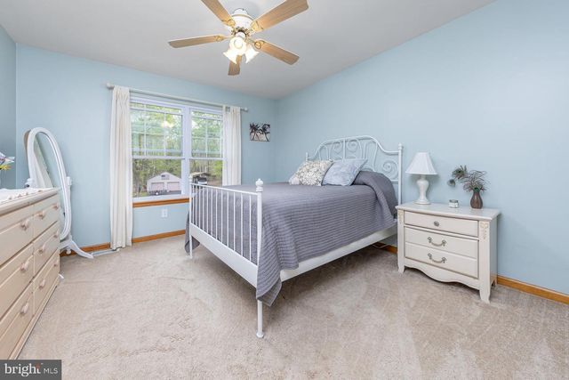 563 CROW POND RD, Pittsgrove, NJ 08318